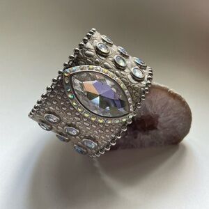 Silver Rhinestone Studded Leather Bracelet